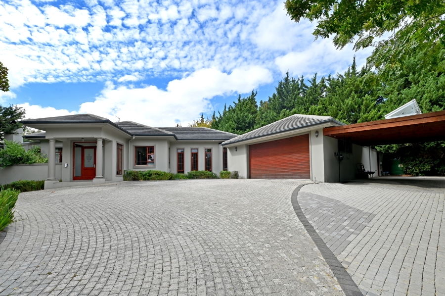 To Let 4 Bedroom Property for Rent in Constantia Western Cape